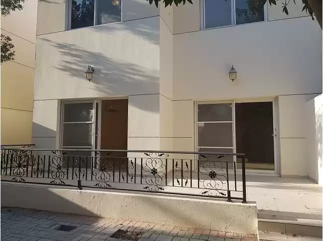 مسکونی املاک آماده 4 اتاق خواب U/F ویلا در مجتمع  برای اجاره که در السد , دوحه #13217 - 1  image 