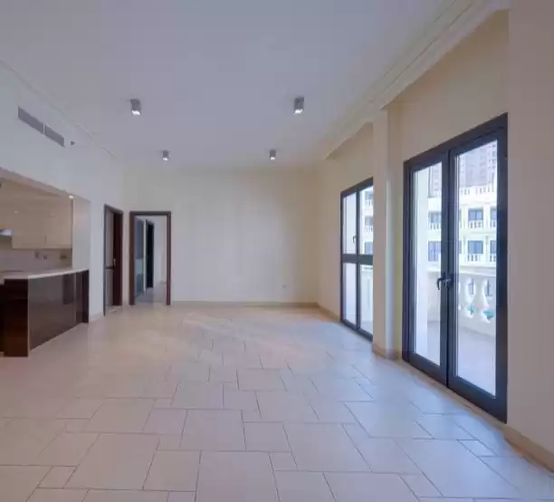 Wohn Klaar eigendom 2 Schlafzimmer U/F Wohnung  zu vermieten in Al Sadd , Doha #13237 - 1  image 