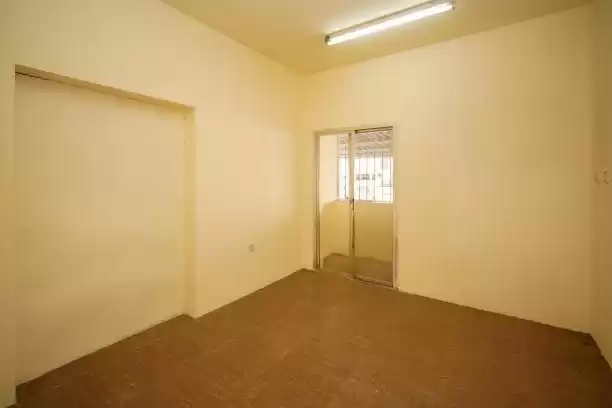 Residential Ready Property 2 Bedrooms U/F Apartment  for rent in Al Sadd , Doha #13259 - 1  image 