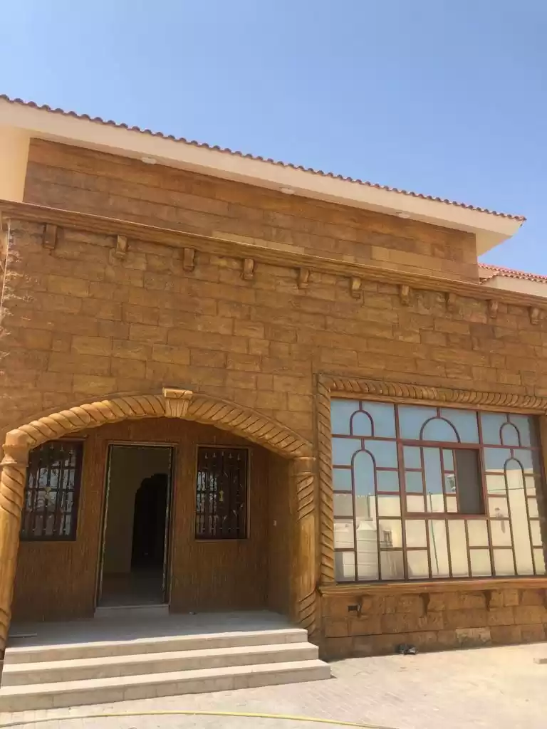 Residential Ready Property 3 Bedrooms F/F Apartment  for rent in Al Sadd , Doha #13365 - 1  image 