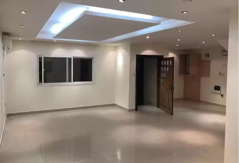 مسکونی املاک آماده 3 خوابه U/F ویلا در مجتمع  برای اجاره که در السد , دوحه #13465 - 1  image 