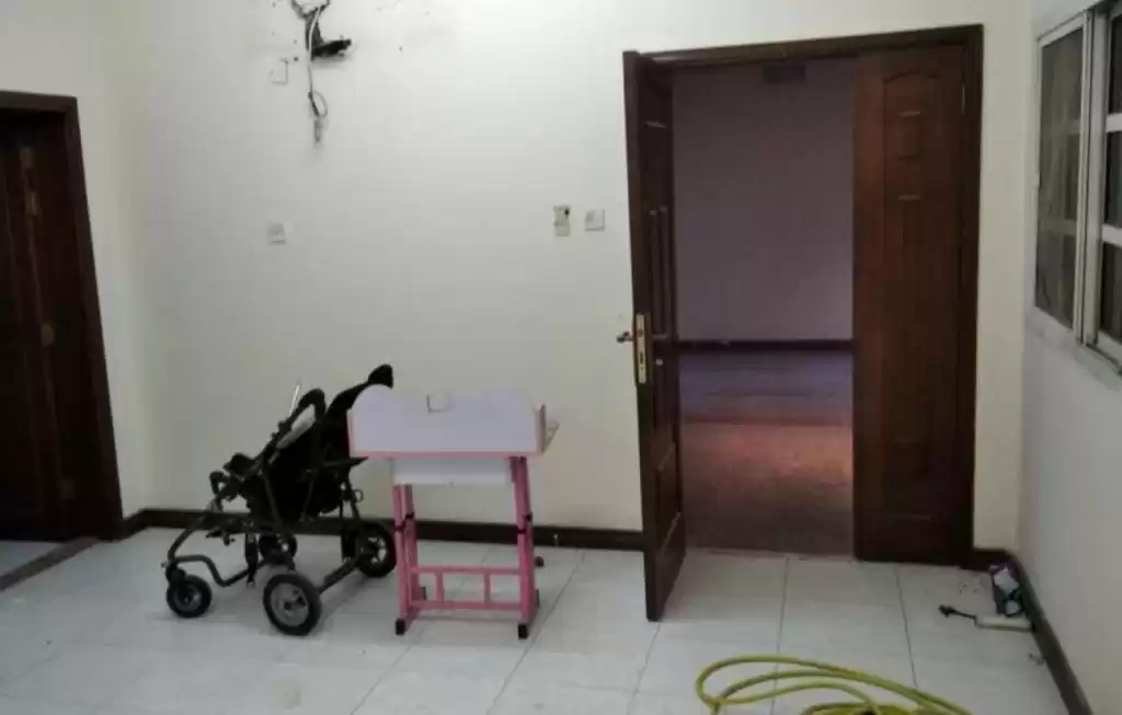 住宅 就绪物业 3 间卧室 U/F 公寓  出租 在 萨德 , 多哈 #13476 - 1  image 