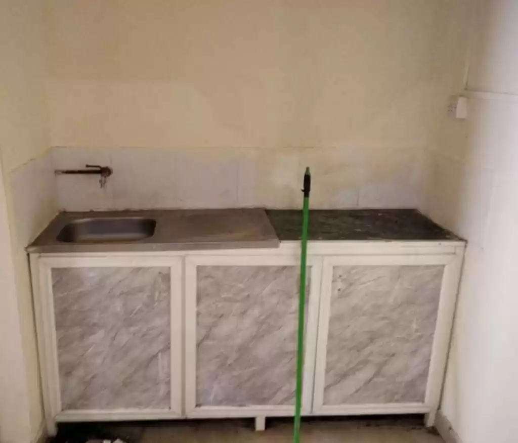 Residential Ready Property 1 Bedroom U/F Apartment  for rent in Al Sadd , Doha #13489 - 1  image 