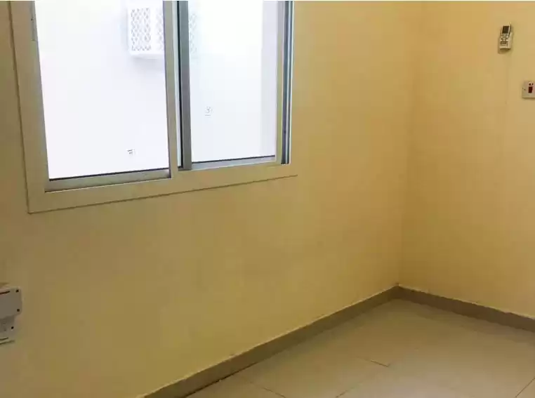 Residential Ready Property 2 Bedrooms U/F Apartment  for rent in Al Sadd , Doha #13537 - 1  image 