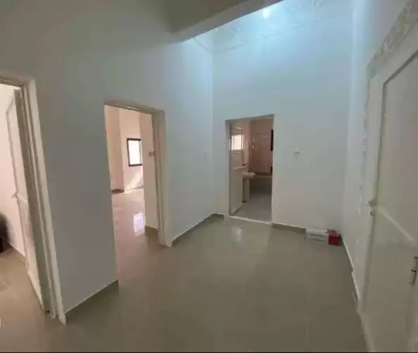 Residential Ready Property 3 Bedrooms S/F Apartment  for rent in Al Sadd , Doha #13547 - 1  image 