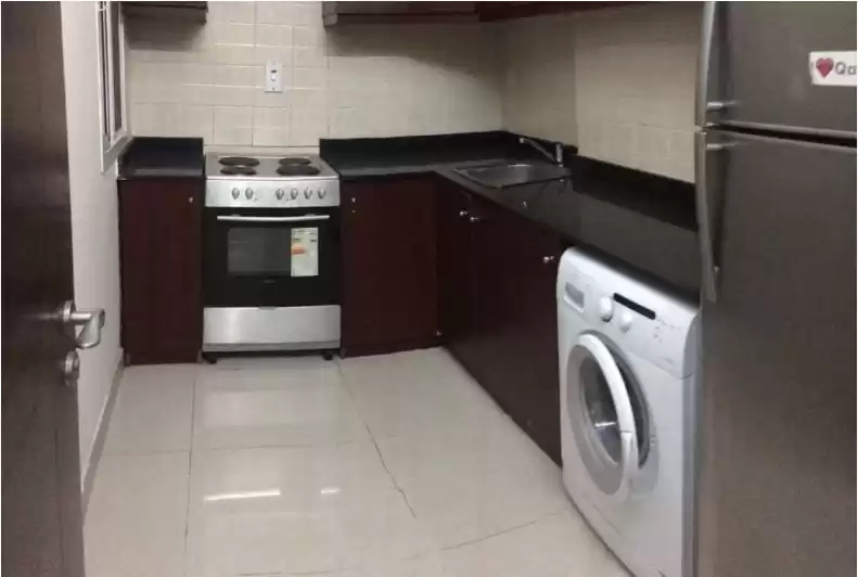 Résidentiel Propriété prête 1 chambre F / F Appartement  a louer au Al-Sadd , Doha #13585 - 1  image 