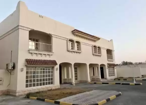 مسکونی املاک آماده 4 اتاق خواب U/F ویلا در مجتمع  برای اجاره که در السد , دوحه #13617 - 1  image 