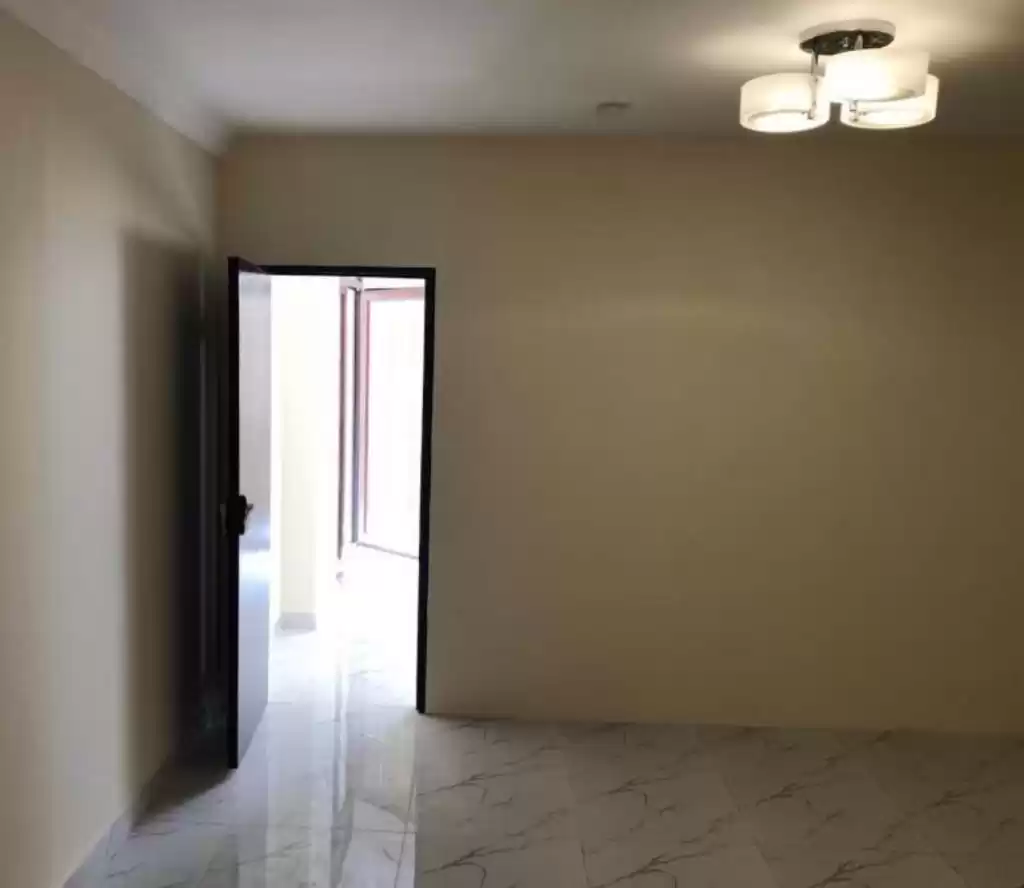住宅 就绪物业 1 间卧室 U/F 公寓  出租 在 多哈 #13623 - 1  image 