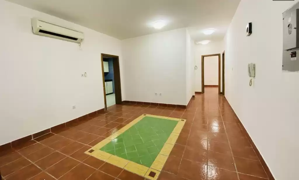 Residential Ready Property 3 Bedrooms U/F Apartment  for rent in Al Sadd , Doha #13636 - 1  image 