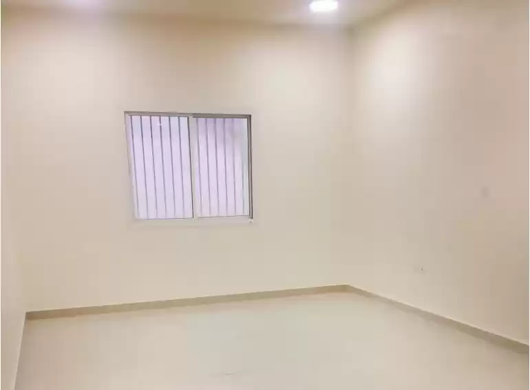住宅 就绪物业 3 间卧室 U/F 公寓  出租 在 萨德 , 多哈 #13646 - 1  image 
