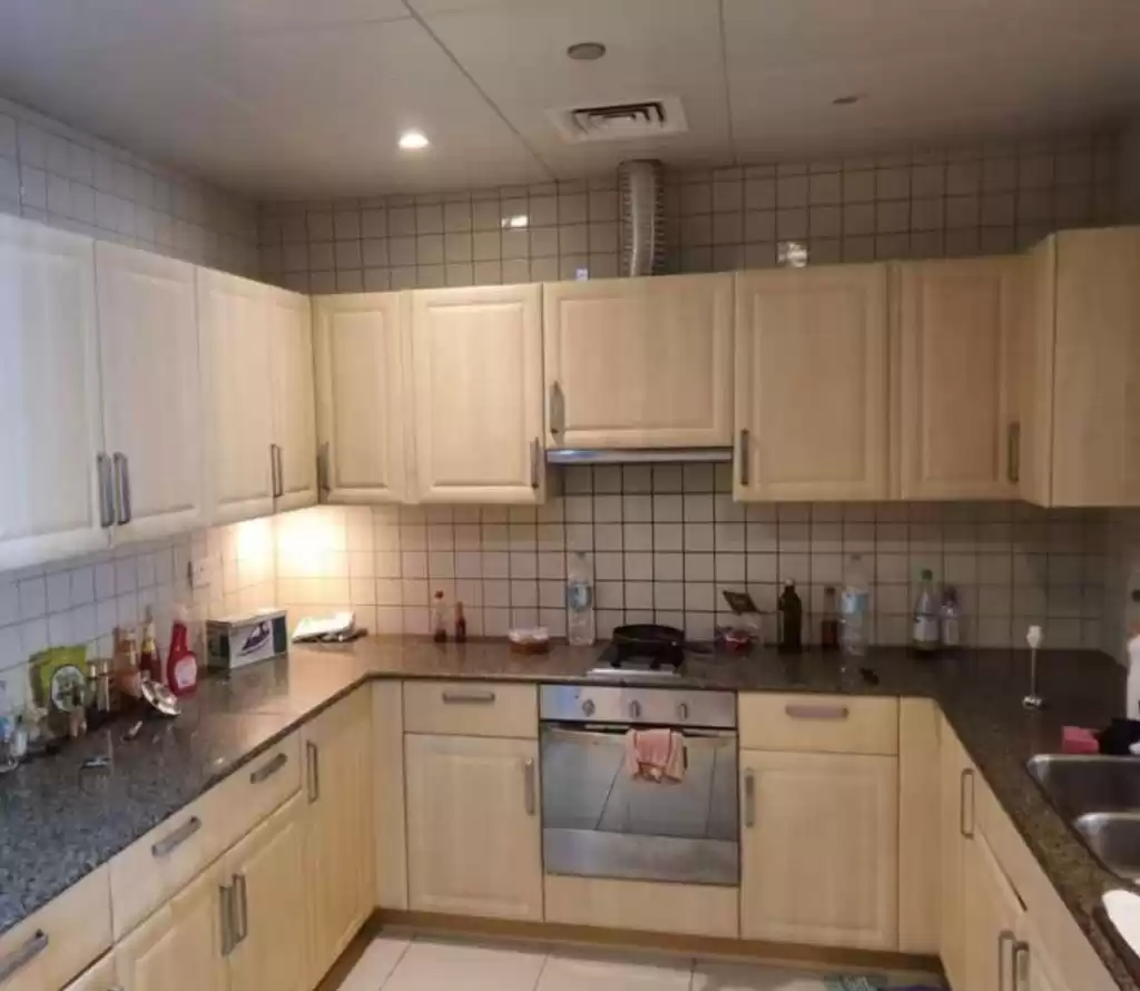 Wohn Klaar eigendom 1 Schlafzimmer F/F Wohnung  zu vermieten in Doha #13664 - 1  image 