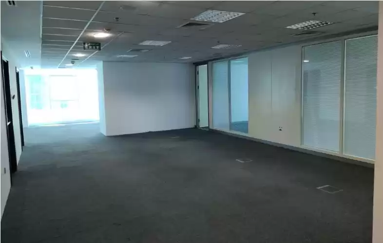 Reklam Hazır Mülk U/F Ofis  kiralık içinde Al Sadd , Doha #13673 - 1  image 