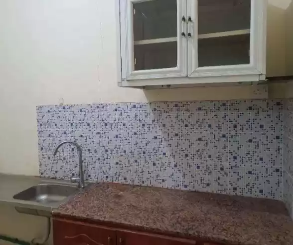 Résidentiel Propriété prête 1 chambre U / f Villa à Compound  a louer au Doha #13689 - 1  image 