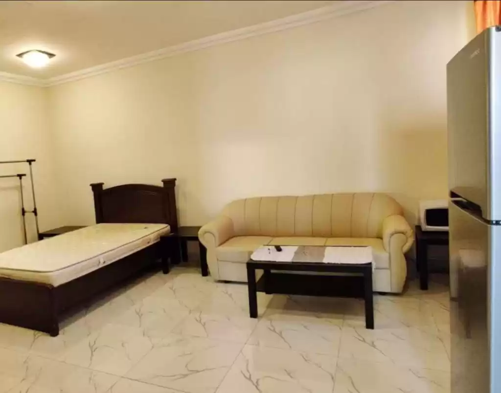 Residential Ready Property 1 Bedroom F/F Penthouse  for rent in Doha #13809 - 1  image 