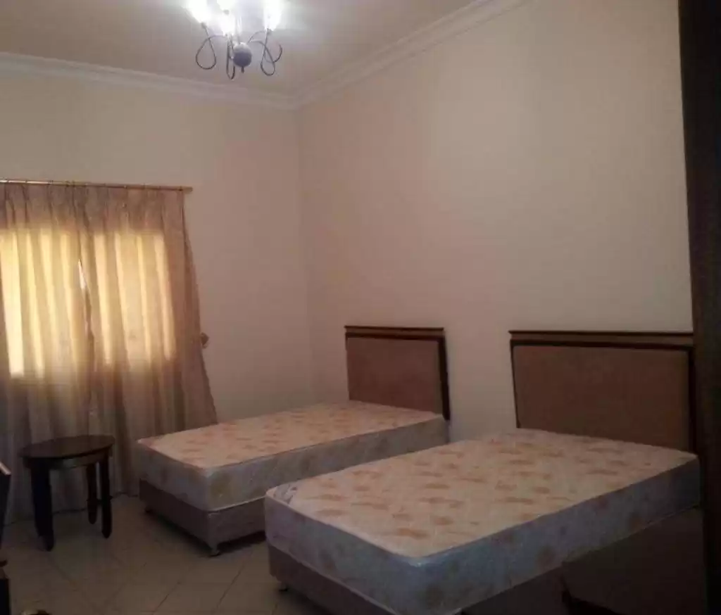 yerleşim Hazır Mülk 2 yatak odası F/F Apartman  kiralık içinde Al Sadd , Doha #13869 - 1  image 