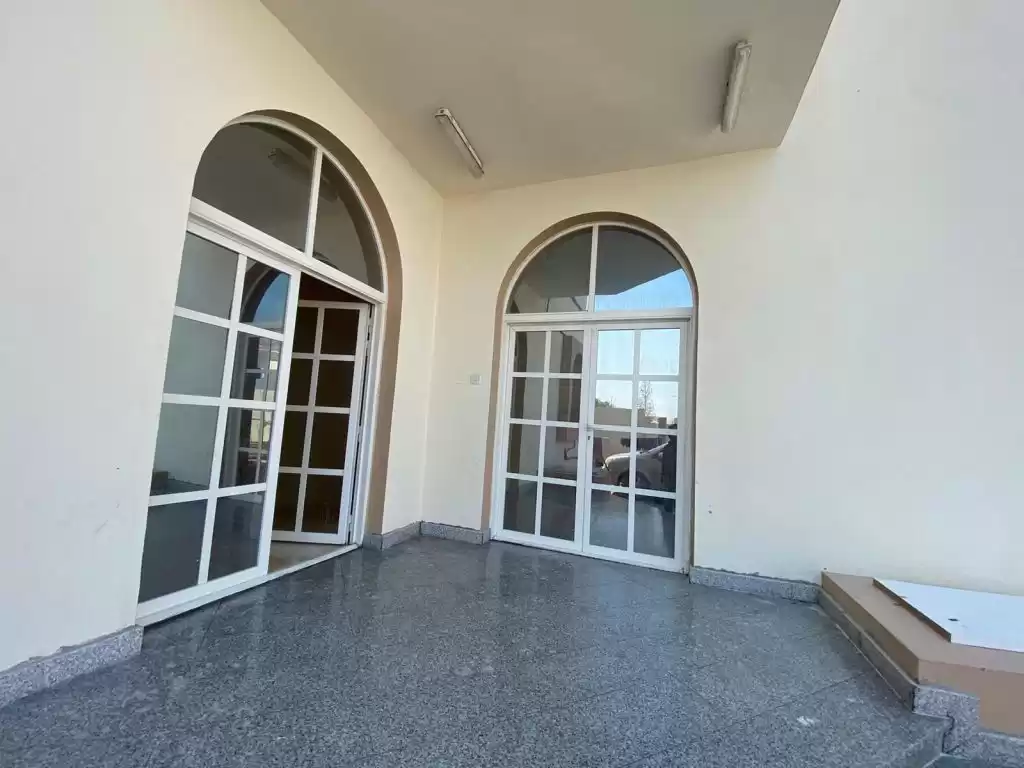 سكني عقار جاهز 1 غرفة  غير مفروش فيلا في مجمع  للإيجار في السد , الدوحة #13896 - 1  صورة 