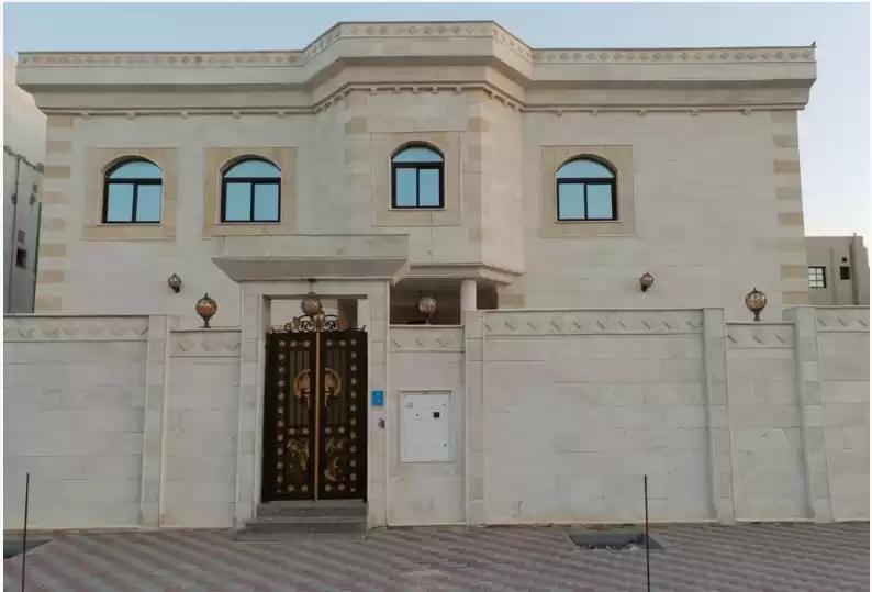 Жилой Готовая недвижимость 7 спален Н/Ф Отдельная вилла  продается в Аль-Садд , Доха #13981 - 1  image 