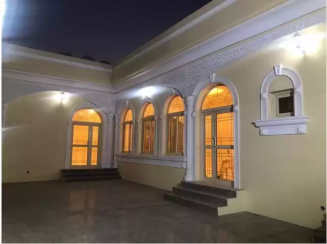 مسکونی املاک آماده 7+ اتاق خواب U/F ویلای مستقل  برای فروش که در السد , دوحه #13983 - 1  image 