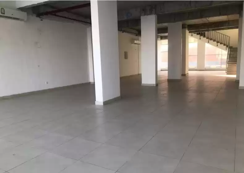 商业的 就绪物业 U/F 店铺  出租 在 萨德 , 多哈 #14050 - 1  image 