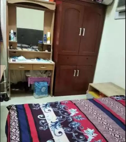 Жилой Готовая недвижимость 1 спальня Ж/Ж Квартира  в аренду в Доха #14172 - 1  image 