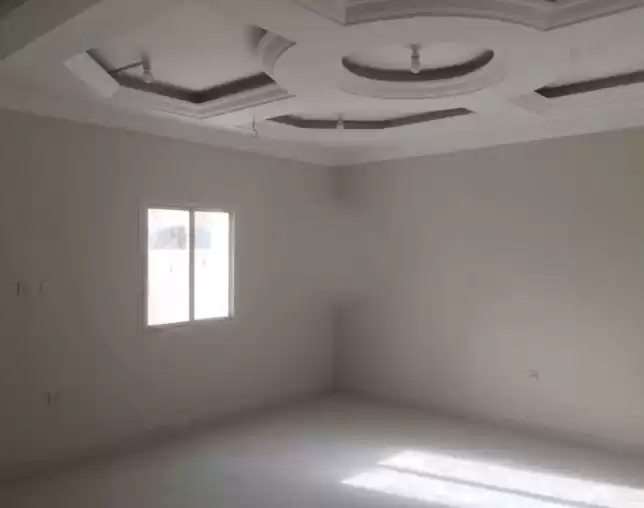 Residencial Listo Propiedad 5 habitaciones U / F Villa Standerlone  alquiler en al-sad , Doha #14241 - 1  image 