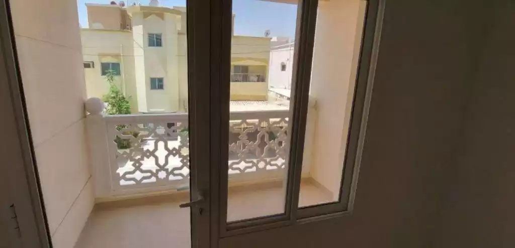 مسکونی املاک آماده 2 اتاق خواب U/F اپارتمان  برای اجاره که در السد , دوحه #14249 - 1  image 