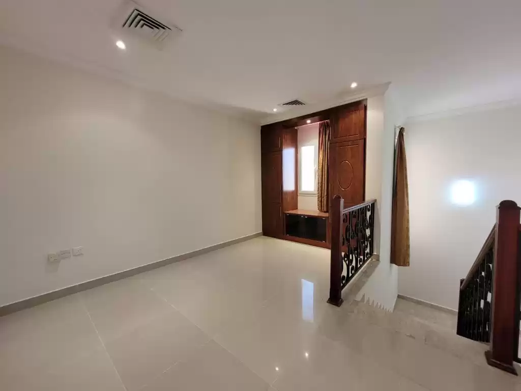 سكني عقار جاهز 4 غرف  نصف مفروش فيلا  للإيجار في السد , الدوحة #14392 - 1  صورة 