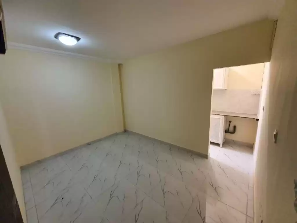 سكني عقار جاهز ستوديو غير مفروش شقة  للإيجار في الدوحة #14396 - 1  صورة 