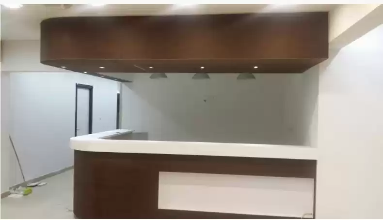 Reklam Hazır Mülk F/F Mağaza  kiralık içinde Al Sadd , Doha #14442 - 1  image 
