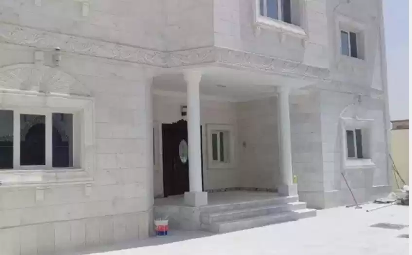 Жилой Готовая недвижимость 7+ спален Н/Ф Отдельная вилла  продается в Аль-Садд , Доха #14453 - 1  image 