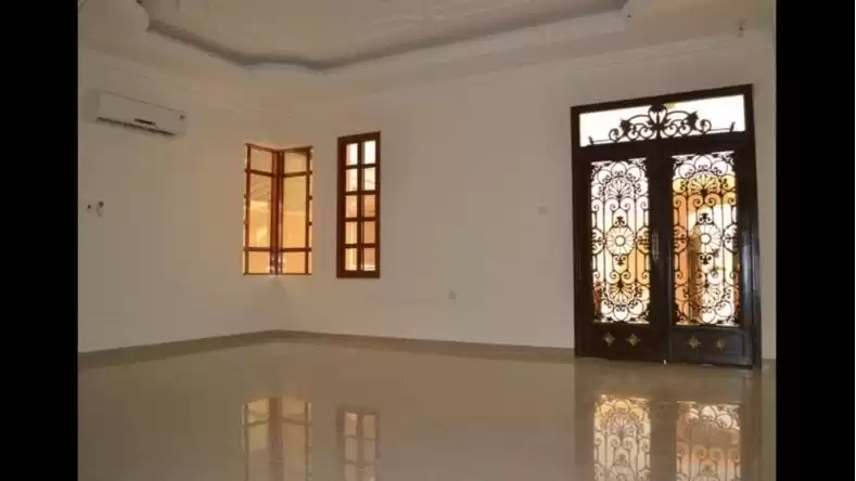 مسکونی املاک آماده 6 اتاق خواب U/F ویلای مستقل  برای اجاره که در دوحه #14455 - 1  image 