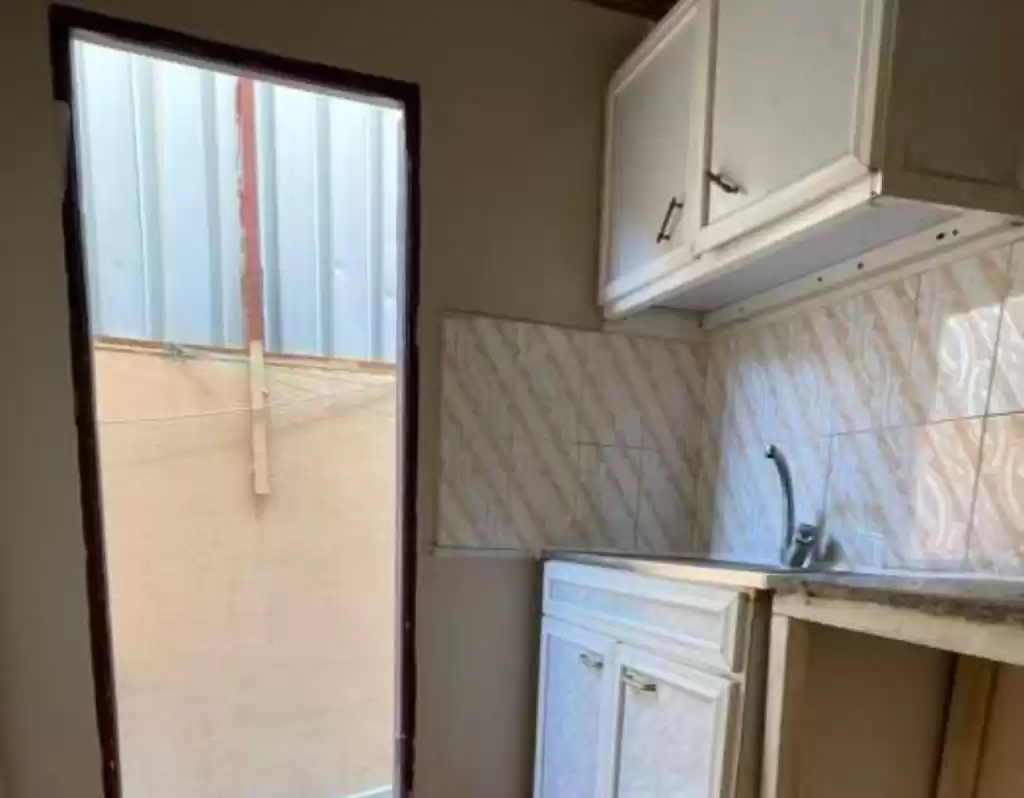 Residential Ready Property 1 Bedroom U/F Apartment  for rent in Al Sadd , Doha #14492 - 1  image 