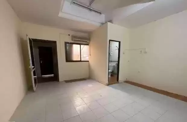 yerleşim Hazır Mülk Stüdyo U/F Apartman  kiralık içinde Doha #14511 - 1  image 