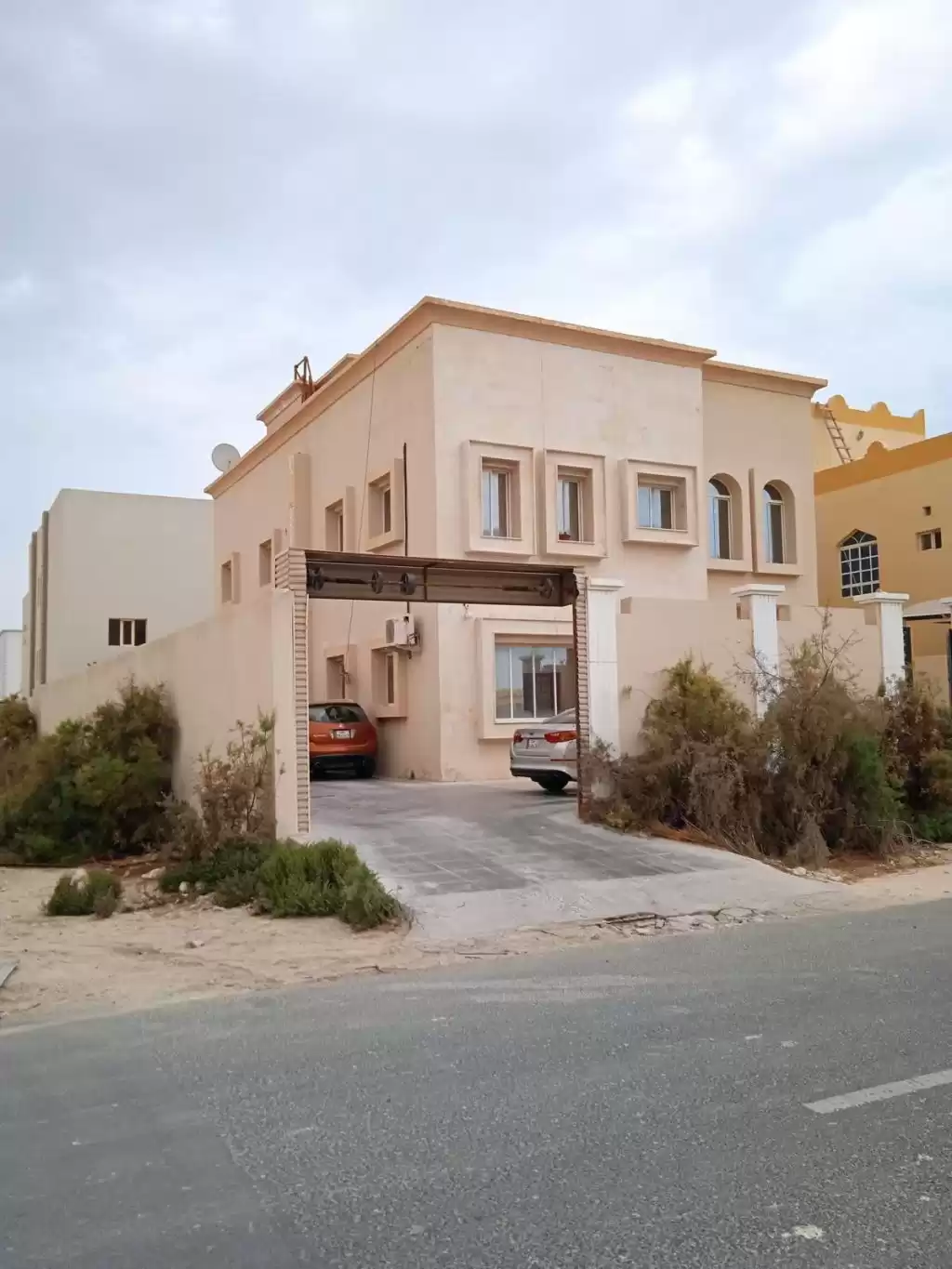 Residential Ready Property 1 Bedroom U/F Apartment  for rent in Al Sadd , Doha #14526 - 1  image 
