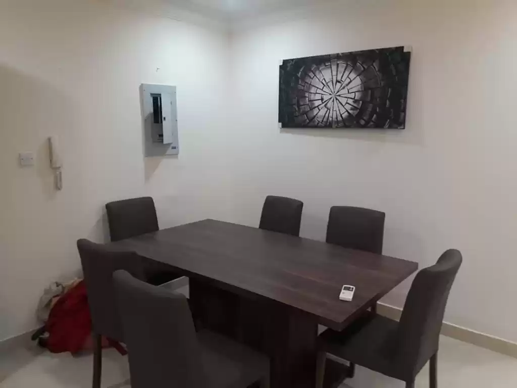 Wohn Klaar eigendom 2 Schlafzimmer F/F Wohnung  zu vermieten in Al Sadd , Doha #14551 - 1  image 