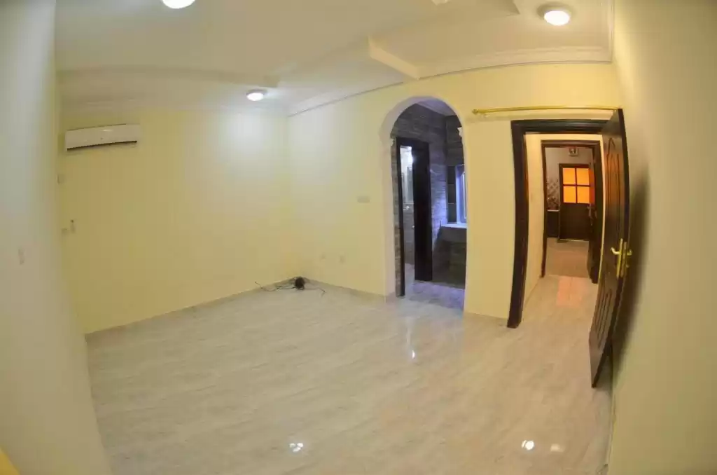 Wohn Klaar eigendom 1 Schlafzimmer U/F Alleinstehende Villa  zu vermieten in Al Sadd , Doha #14732 - 1  image 