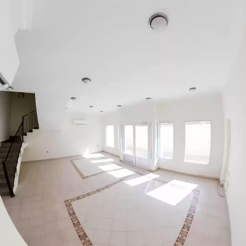 Residential Ready Property 3 Bedrooms U/F Villa in Compound  for rent in Al Sadd , Doha #14753 - 1  image 