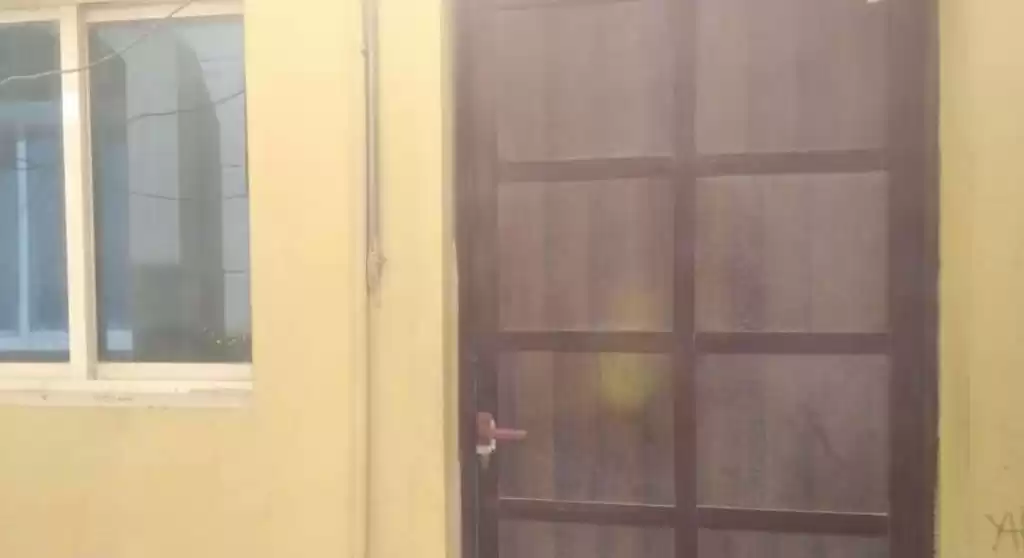 Wohn Klaar eigendom 1 Schlafzimmer U/F Wohnung  zu vermieten in Doha #14809 - 1  image 