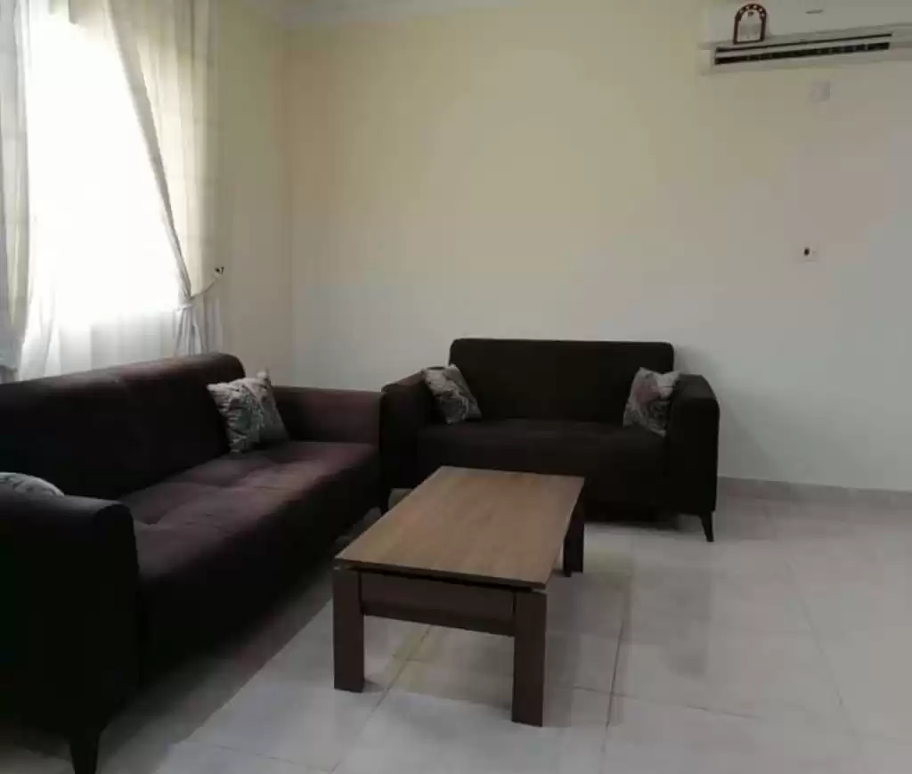 Wohn Klaar eigendom 1 Schlafzimmer F/F Wohnung  zu vermieten in Doha #14830 - 1  image 