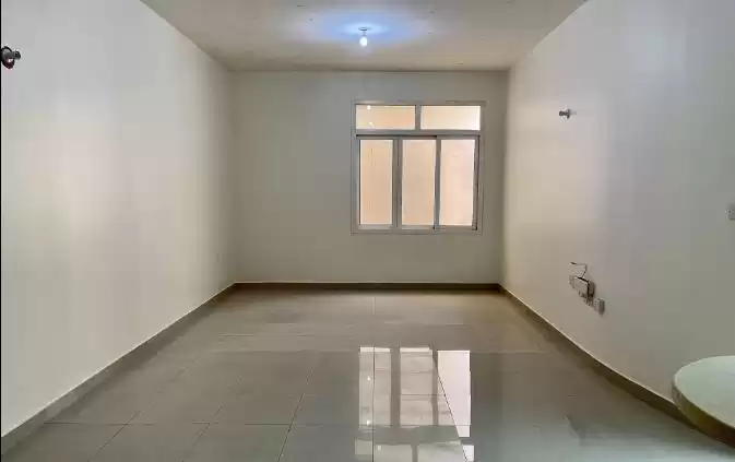 住宅 就绪物业 1 间卧室 U/F 公寓  出租 在 萨德 , 多哈 #14867 - 1  image 