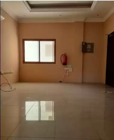 住宅 就绪物业 1 间卧室 U/F 公寓  出租 在 萨德 , 多哈 #14873 - 1  image 