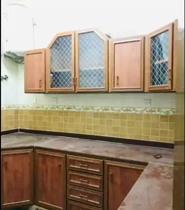 Residential Ready Property 2 Bedrooms U/F Apartment  for rent in Al Sadd , Doha #14881 - 1  image 