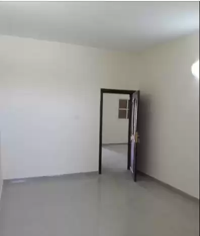 住宅 就绪物业 2 间卧室 U/F 公寓  出租 在 萨德 , 多哈 #14894 - 1  image 