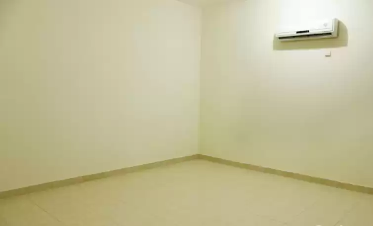 Residential Ready Property 2 Bedrooms U/F Apartment  for rent in Al Sadd , Doha #14910 - 1  image 