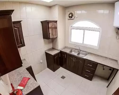 Residential Ready Property 2 Bedrooms U/F Apartment  for rent in Al Sadd , Doha #14915 - 1  image 