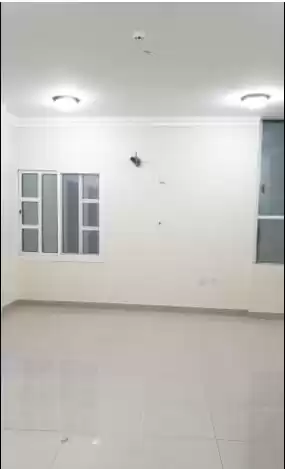 住宅 就绪物业 2 间卧室 U/F 公寓  出租 在 萨德 , 多哈 #14931 - 1  image 