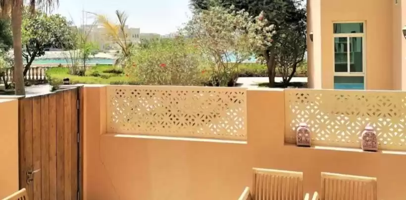 Résidentiel Propriété prête 5 chambres F / F Villa à Compound  a louer au Al-Sadd , Doha #14973 - 1  image 