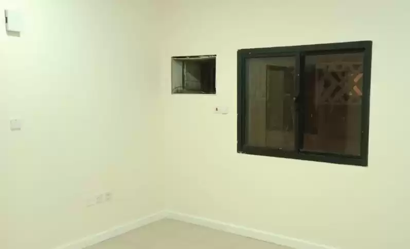 Residential Ready Property 2 Bedrooms U/F Apartment  for rent in Al Sadd , Doha #15048 - 1  image 
