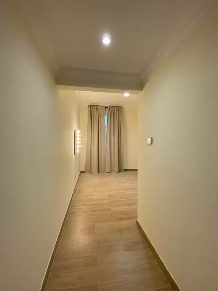 Residential Ready Property 1 Bedroom S/F Apartment  for sale in Al Sadd , Doha #15067 - 1  image 