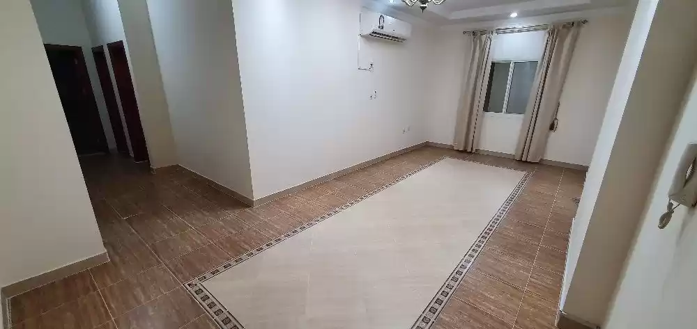 住宅 就绪物业 2 间卧室 U/F 公寓  出租 在 萨德 , 多哈 #15135 - 1  image 